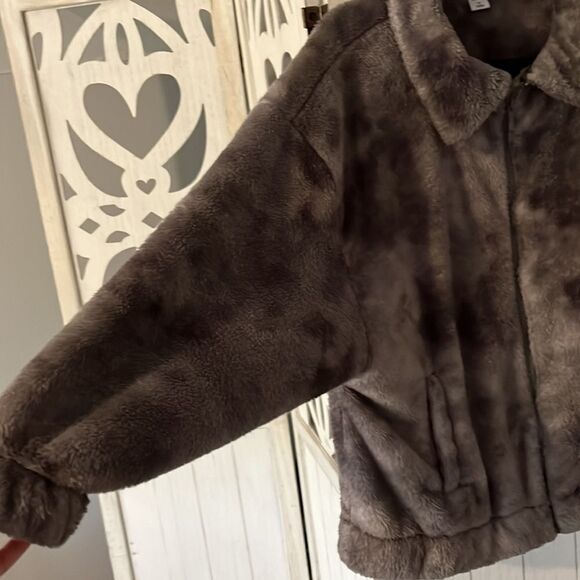 Sz XS Furry Jacket - Picture 4 of 9
